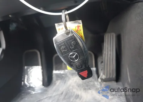 2012 Mercedes-Benz E 350 из США, поврежденный, VIN WDDHF5KB4CA652251